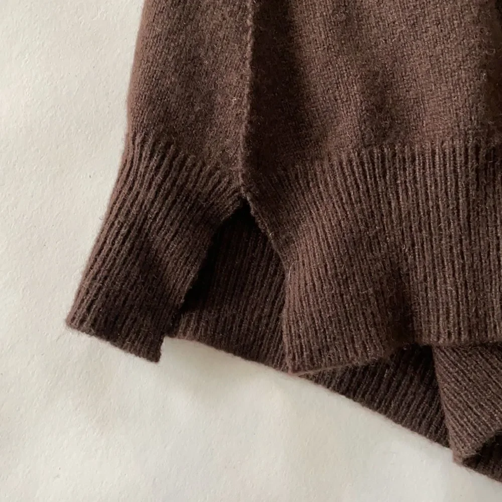 Wide Collar Sweater with Knit Flowers, 3/4 Sleeve